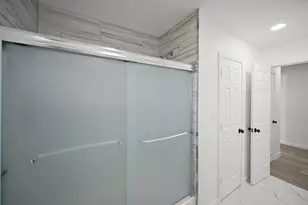 5943 Greenmont Dr, Houston, TX 77092 - Photo 25