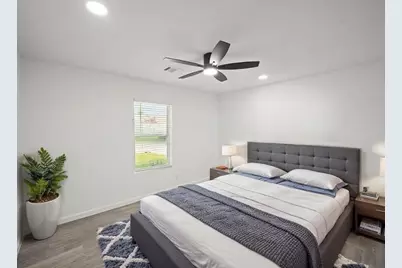 5943 Greenmont Drive, Houston, TX 77092 - Photo 21