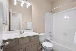 26 Canterborough Pl, Tomball, TX 77375 - Photo 17