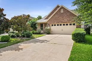 26 Canterborough Pl, Tomball, TX 77375 - Photo 1