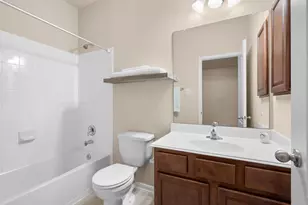 26 Canterborough Pl, Tomball, TX 77375 - Photo 23