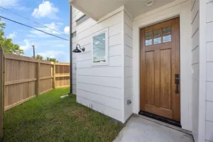 2806 Mills St, Houston, TX 77026 - Photo 25