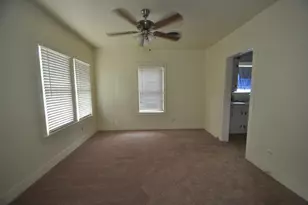 211 E Burress St, Houston, TX 77022 - Photo 3