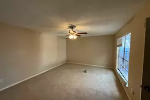 10803 Sandpiper Dr, Houston, TX 77096 - Photo 11