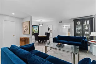 12997 Trail Hollow Dr, Houston, TX 77079 - Photo 17