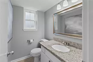 12997 Trail Hollow Dr, Houston, TX 77079 - Photo 7