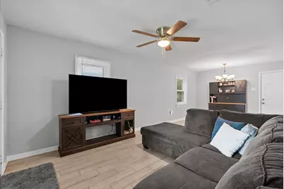 2806 4th Avenue N, Texas City, TX 77590 - Photo 7