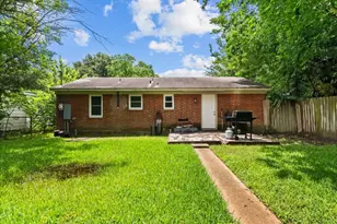 2806 4th Ave N, Texas City, TX 77590 - Photo 23