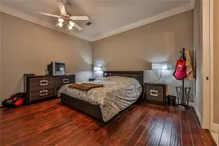 1005 Memorial Village Dr, Houston, TX 77024 - Photo 19