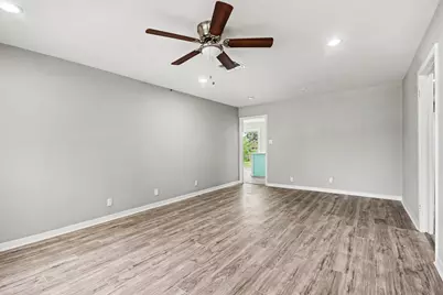203 Chestnut Street, Lake Jackson, TX 77566 - Photo 9