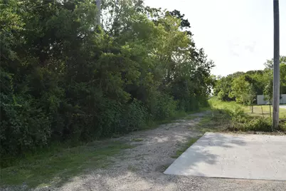 2304 Old Road, Friendswood, TX 77546 - Photo 9