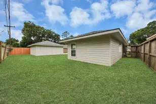 8007 Rowan Ln, Houston, TX 77036 - Photo 37