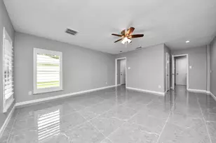 8007 Rowan Ln, Houston, TX 77036 - Photo 5