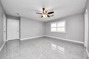 8007 Rowan Ln, Houston, TX 77036 - Photo 13