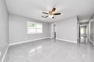 8007 Rowan Ln, Houston, TX 77036 - Photo 11