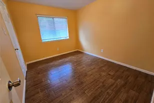 8927 Diamond Lake Ln, Houston, TX 77083 - Photo 17