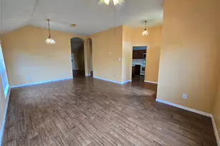 8927 Diamond Lake Ln, Houston, TX 77083 - Photo 3