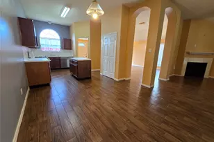 8927 Diamond Lake Ln, Houston, TX 77083 - Photo 5