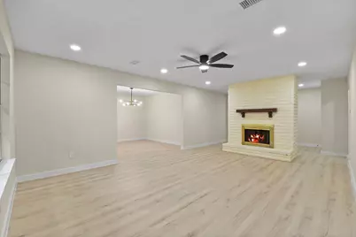 2322 Aprilmont Drive, Sugar Land, TX 77498 - Photo 7