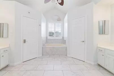 13831 Marbledale Court, Houston, TX 77059 - Photo 33