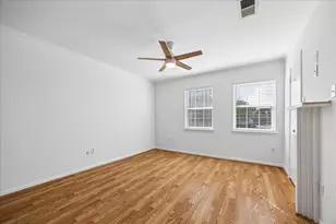 1451 Fountain View Dr, Houston, TX 77057 - Photo 13