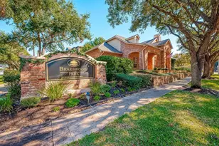 2255 Braeswood Park Dr, Houston, TX 77030 - Photo 31