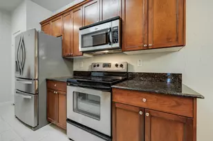 2255 Braeswood Park Dr, Houston, TX 77030 - Photo 15