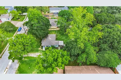 2404 Pearland Avenue, Pearland, TX 77581 - Photo 11