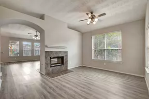 2013 Lulach Ln, Conroe, TX 77301 - Photo 9