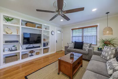 5217 Avenue N 1/2, Galveston, TX 77551 - Photo 9