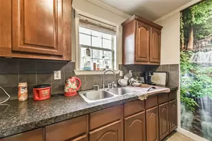 27136 Coach Light Ln, New Caney, TX 77357 - Photo 5