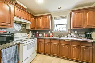 27136 Coach Light Ln, New Caney, TX 77357 - Photo 3