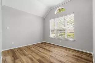 26 Heron Hollow Ct, The Woodlands, TX 77382 - Photo 13