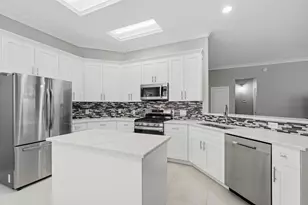 26 Heron Hollow Ct, The Woodlands, TX 77382 - Photo 9