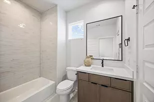 527 Hillwood Hts Dr, Houston, TX 77091 - Photo 29