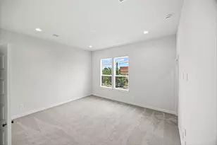 527 Hillwood Hts Dr, Houston, TX 77091 - Photo 13