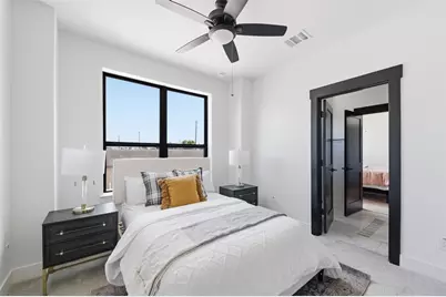 4605 Harrisburg Boulevard #C, Houston, TX 77011 - Photo 17