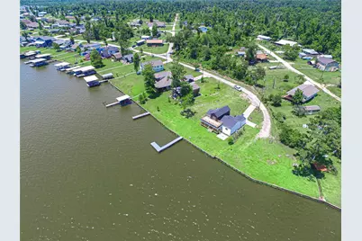 796 W Cattle Dr, Onalaska, TX 77360 - Photo 3