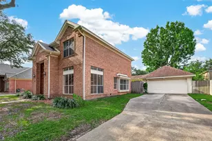 14139 Swallowfield Dr, Houston, TX 77077 - Photo 3
