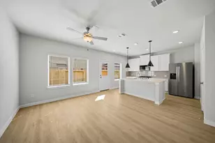 11417 Velvet Fld Dr, Houston, TX 77047 - Photo 13