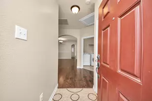 1612 Claremont Garden Cir, Houston, TX 77047 - Photo 5