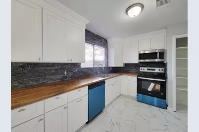 2024 Stonesthrow Drive, Bay City, TX 77414 - Photo 11