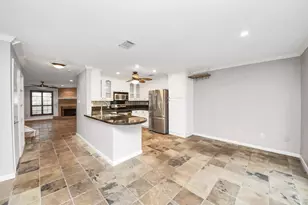 2588 Bering Dr, Houston, TX 77057 - Photo 11