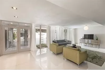 10211 Willowgrove Drive, Houston, TX 77035 - Photo 9