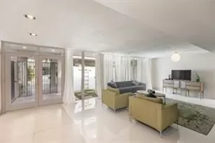 10211 Willowgrove Dr, Houston, TX 77035 - Photo 9