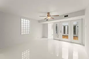 10211 Willowgrove Dr, Houston, TX 77035 - Photo 23