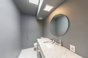 10211 Willowgrove Dr, Houston, TX 77035 - Photo 19