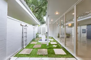10211 Willowgrove Dr, Houston, TX 77035 - Photo 5