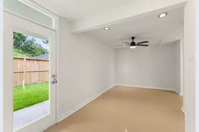 10211 Willowgrove Drive, Houston, TX 77035 - Photo 33