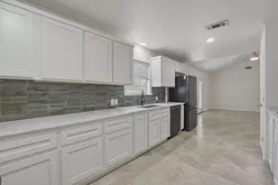 9510 Shepherd Dr, Beaumont, TX 77707 - Photo 11